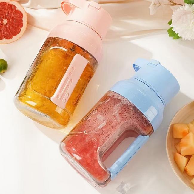 BOTELLA LICUADORA DE 1.5 LITROS PORTATIL RECARGABLE