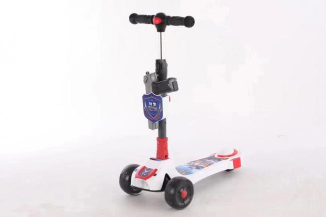 SCOOTER PARA NIÑOS MUSICAL Y CON LUCES »POLICE SPEED MASTER«