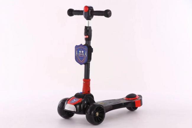 SCOOTER PARA NIÑOS MUSICAL Y CON LUCES »POLICE SPEED MASTER«